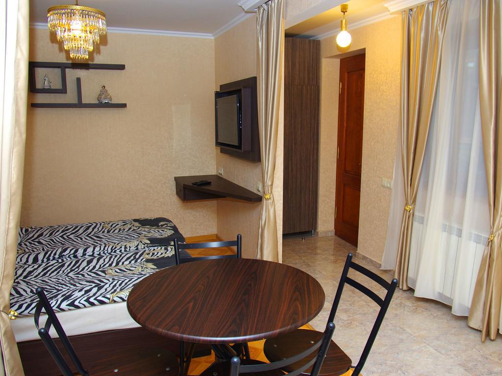Aparthotel Heart Of Tbilisi Exterior photo